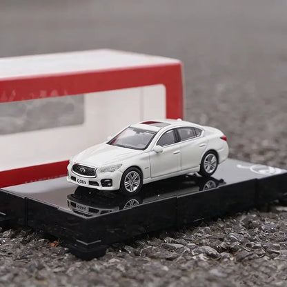 1:64 Infiniti Q50S Coupe