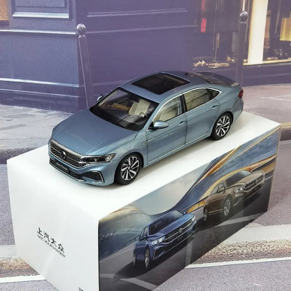OEM diecast model 1:18 scale VW NEW PASSAT 2022 metal car model static display holiday gift