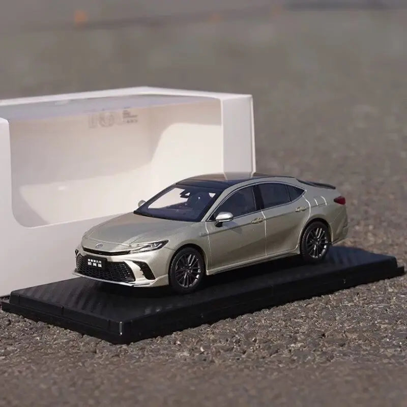 1:30 Toyota Camry LE XSE XV80 Coupe
