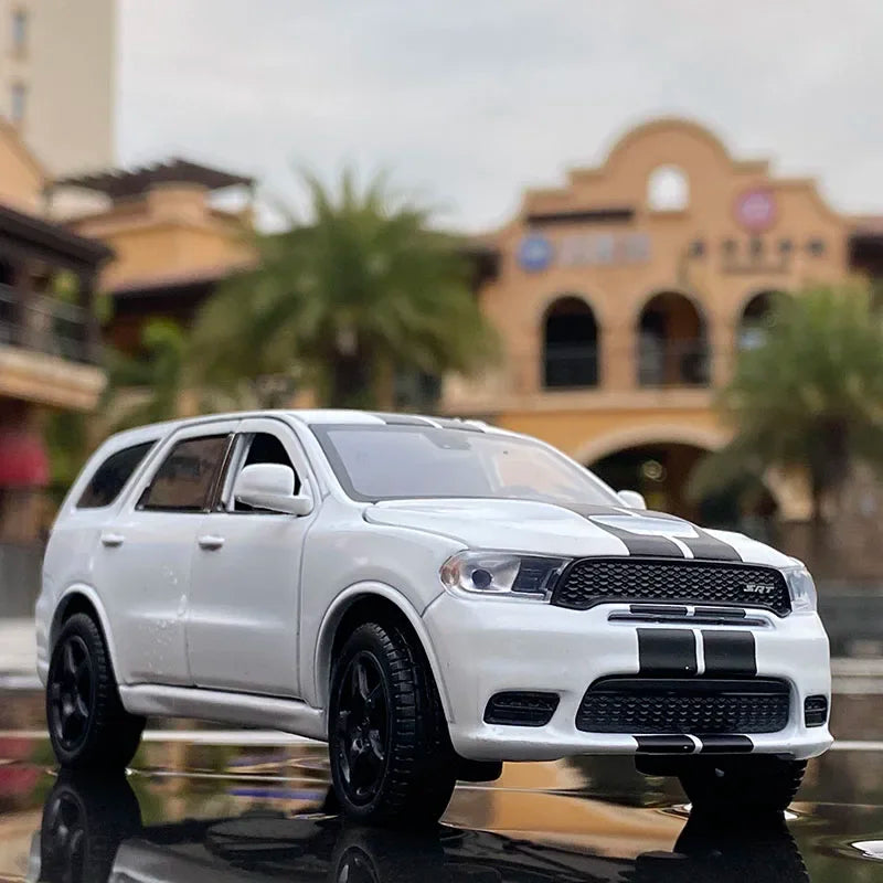 1:32 Dodge Durango
