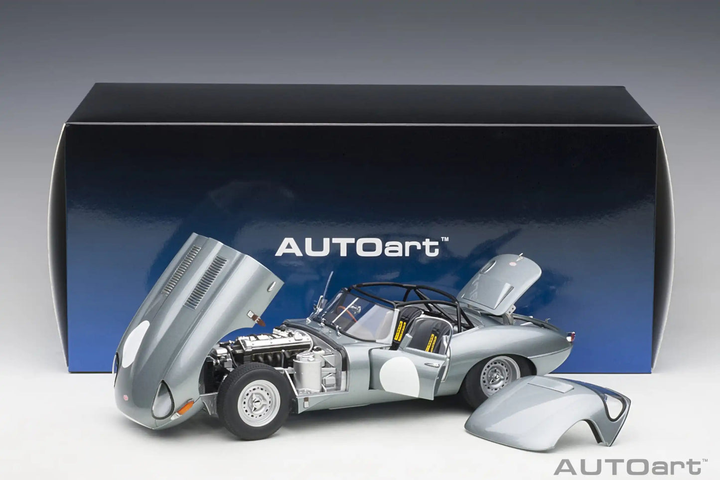 1:18 Jaguar Lightweight E-Type