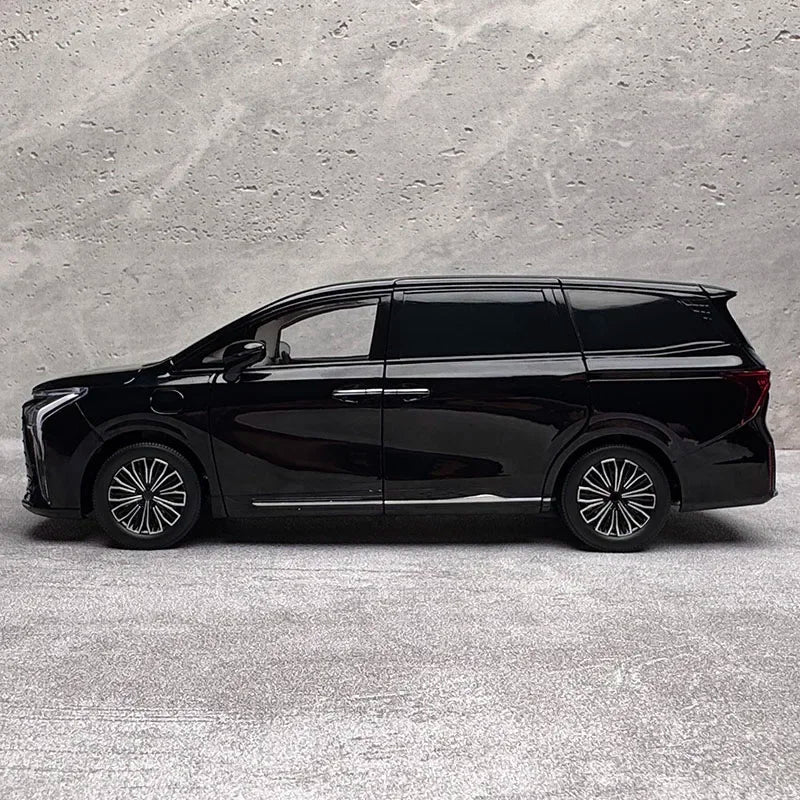 1:18 Dongfeng Forthing Xinghai V9 MPV
