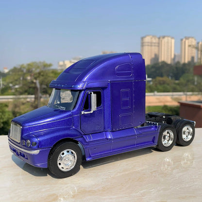 1:32 Freightliner Heavy Haul Tractor