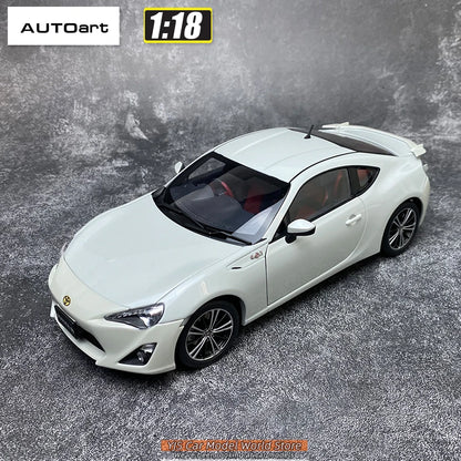 1:18 Toyota 86GT