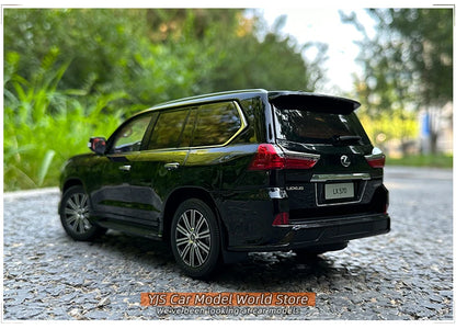 1:18 Lexus LX570