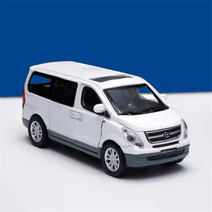 1:32 Hyundai H-1 Grand Starex