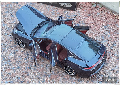 1:18 Porsche Panamera
