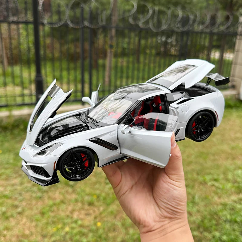 1:18 CHEVROLET CORVETTE C7 ZR1