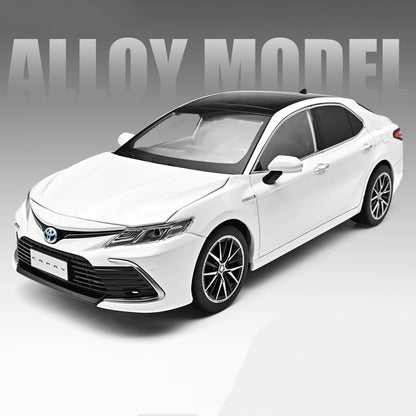 1:18 Toyota Camry 2023