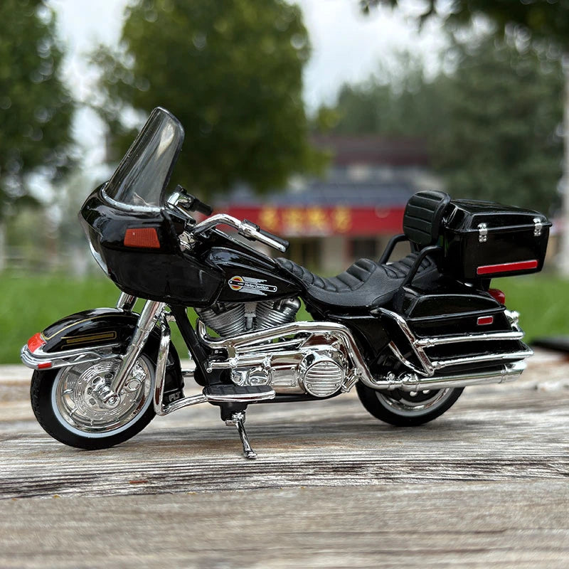 1:18 Harley Davidson 1988 Flt Tour Glide