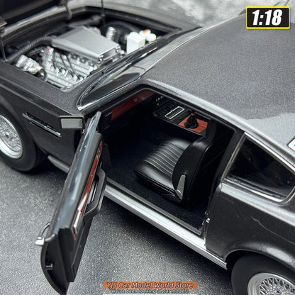 1:18 Aston Martin V8