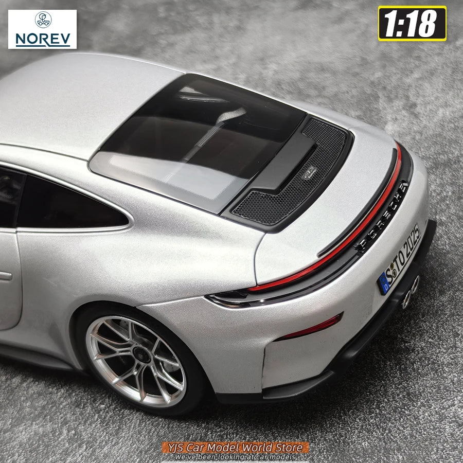 1:18 Porsche 911 GT3 w/Touring Pack 2025