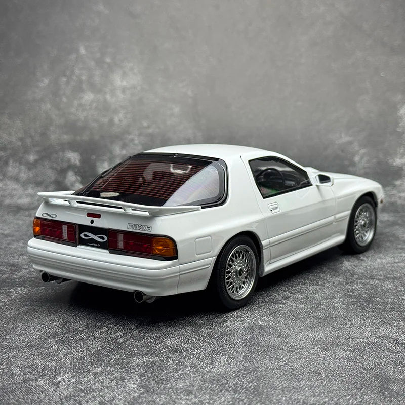 1:18 Mazda RX7 FC3S 1989