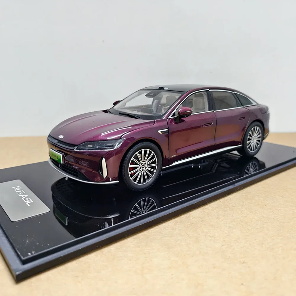 1:18 Chery Fengyun A9