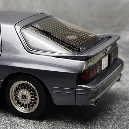 1:18 Mazda Savanna RX-7