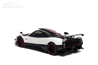 1:18  Pagani Zonda Cinque Coupe  2009