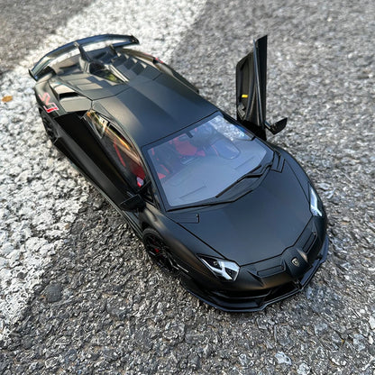 1:18 Lamborghini Aventador SVJ