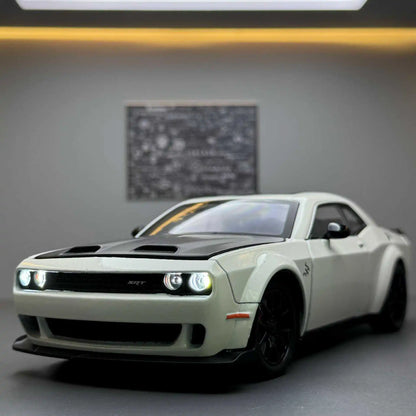 1:24 Dodge Challenger Hellcat Redeye