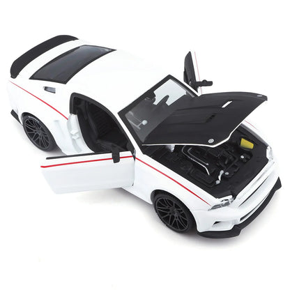 1:24 2014 Ford Mustang Street Racer