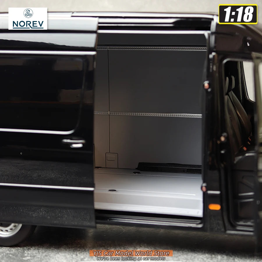 1:18 Mercedes-Benz Sprinter 2018
