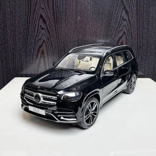 1:18 Mercedes-Benz GLS 400