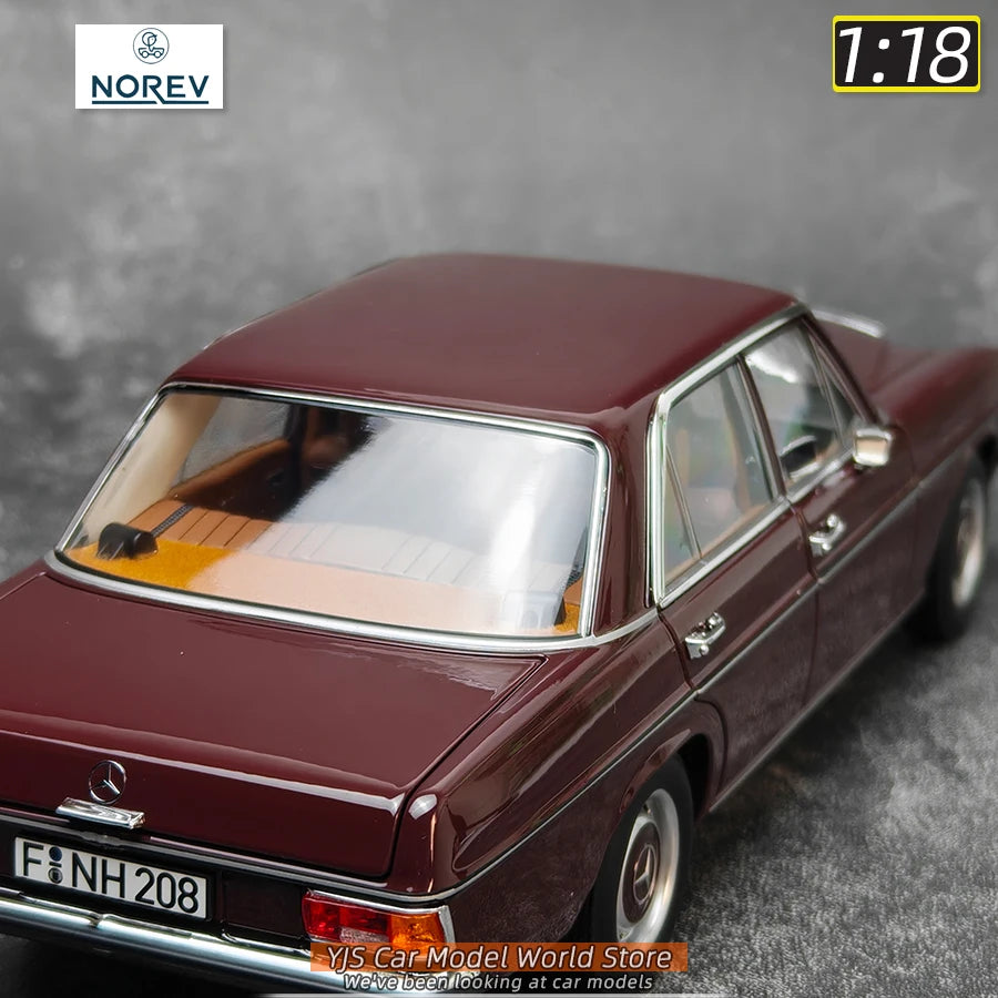 1:18 1968 Mercedes-Benz 200 W114