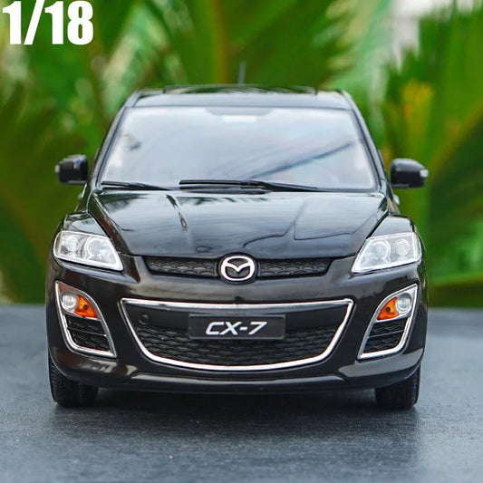 1:18 Mazda CX-7