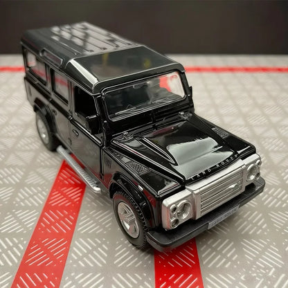1:36 Land Rover Defender