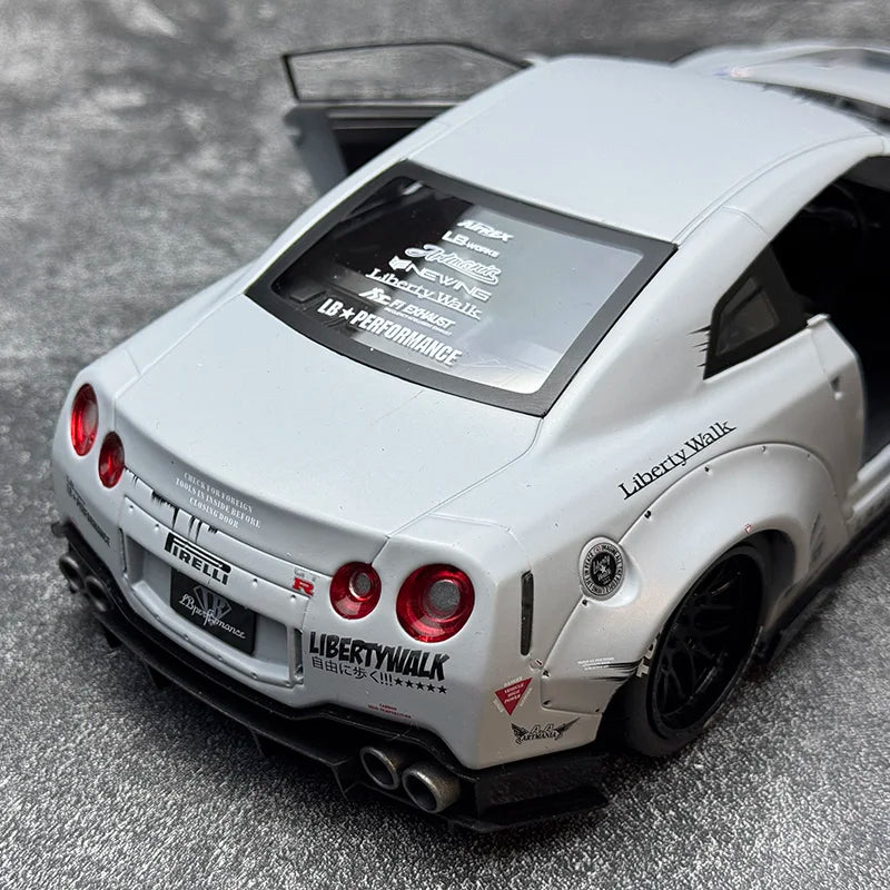 1:18 Nissan GT-R R35 LB TYPE