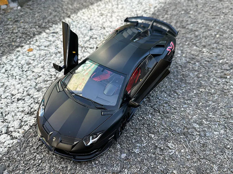 1:18 Lamborghini Aventador SVJ