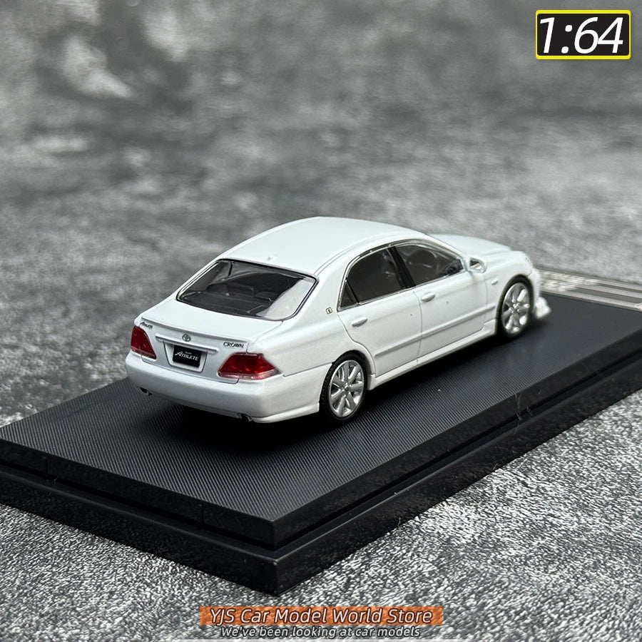 1:64 Toyota Crown 12th generation