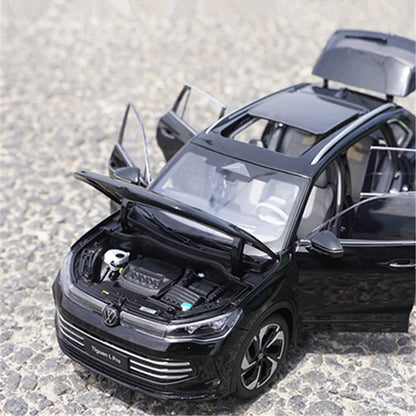 1:18 2025 VW Tiguan L PRO