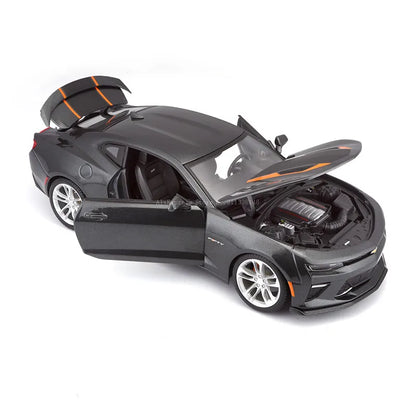 1:18 2016 Chevrolet Camaro SS 50th Anniversary