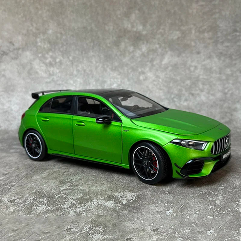 1:18 Mercedes-Benz A45 AMG