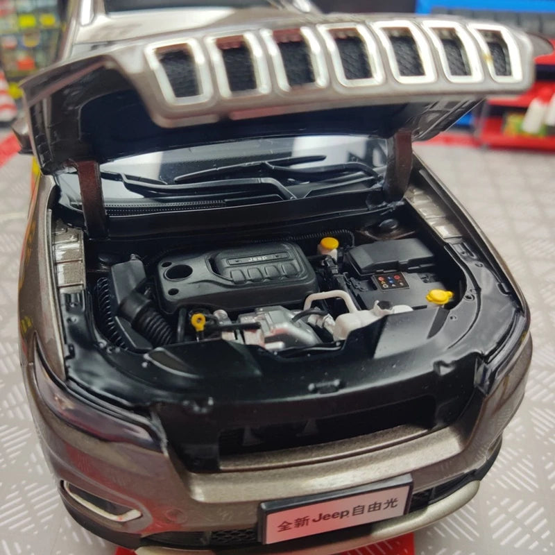 1:18 Jeep Cherokee