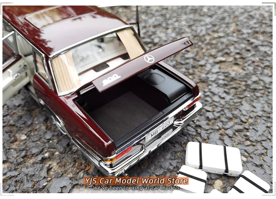 1:18 Mercedes-Benz Pullman MB 600