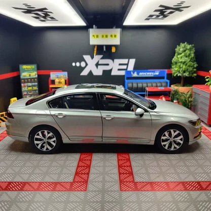1:18 Volkswagen Magotan B8 2017