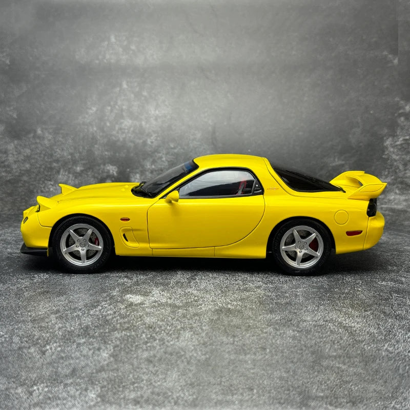 1:18 Mazda RX7 SPIRIT R