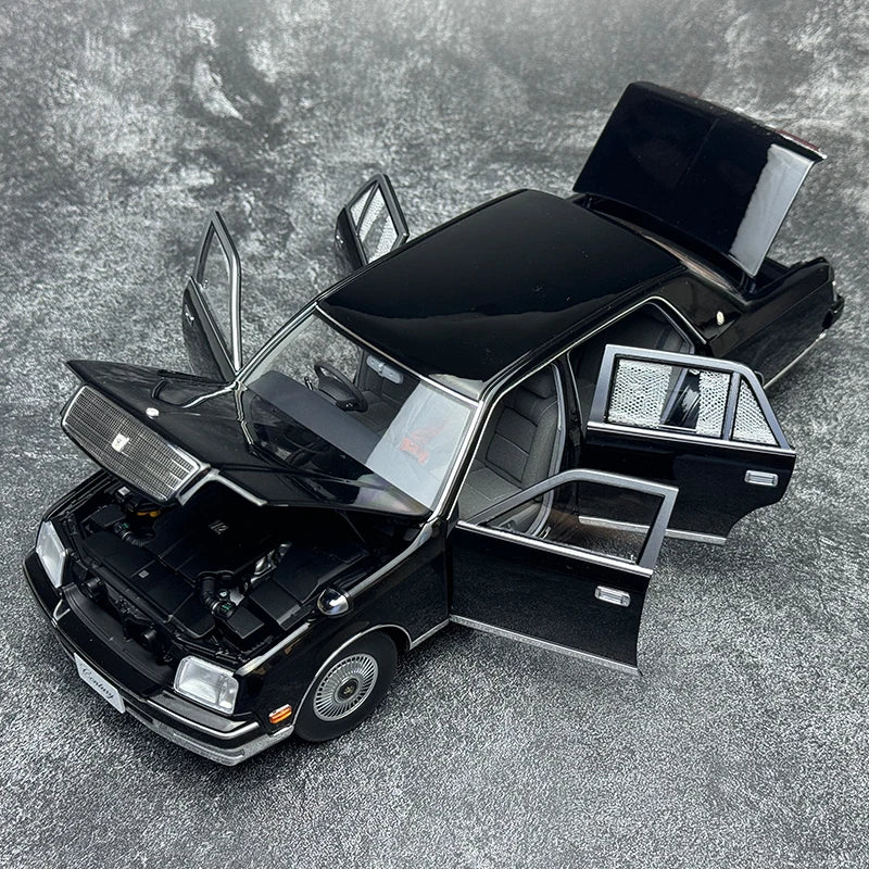 1:18 Toyota Century 1997