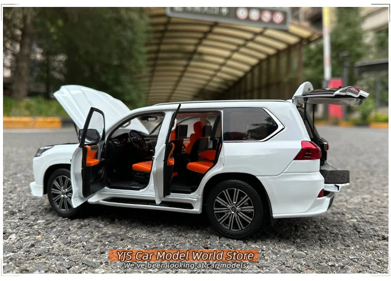 1:18 Lexus LX570