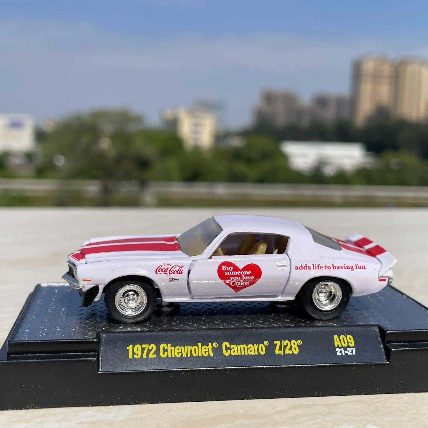 1:64 1972 Chevrolet Camaro Z/28