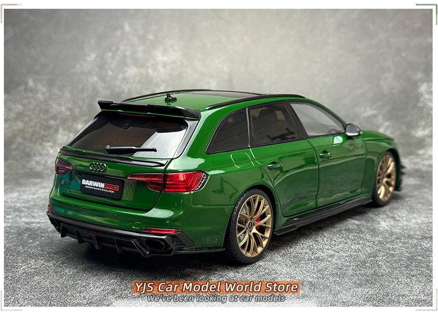 1:18 Audi RS4