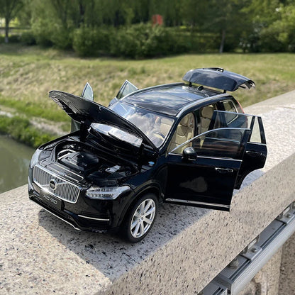 1:18 Volvos XC90