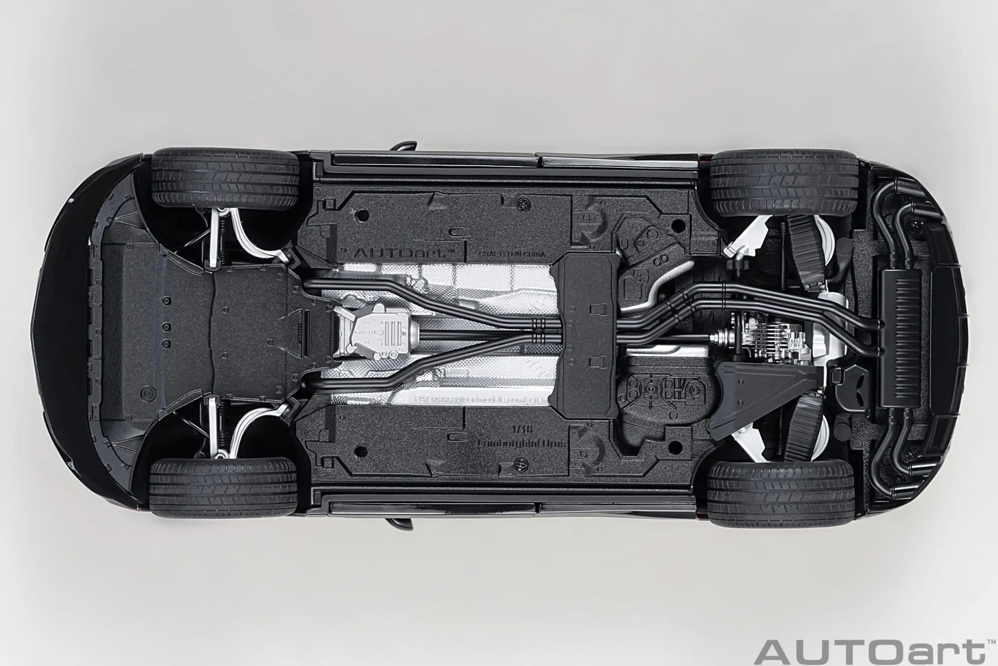 1:18 LAMBORGHINI URUS