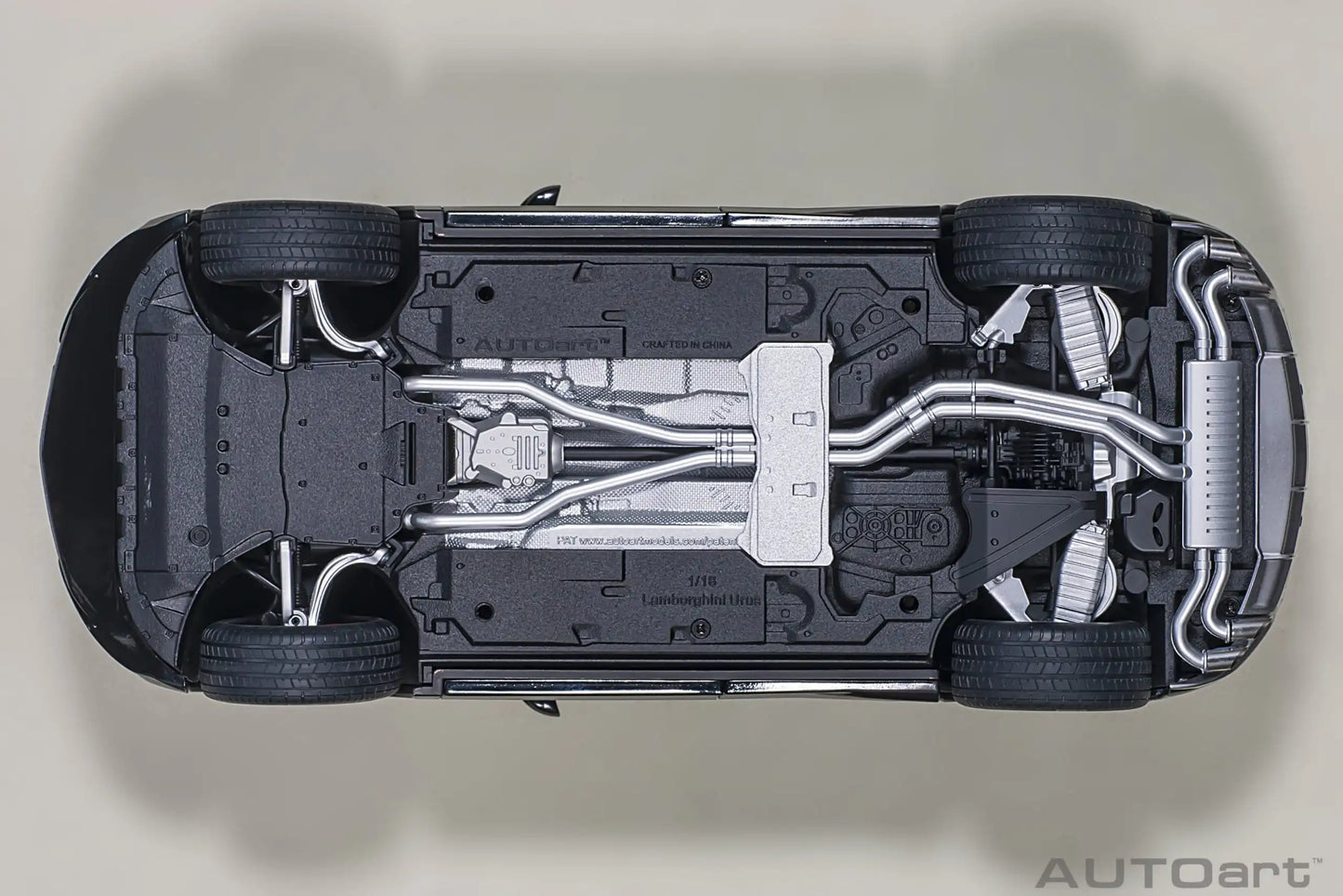 1:18 LAMBORGHINI URUS