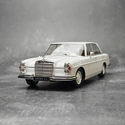 1:18 Mercedes-Benz 300 SEL