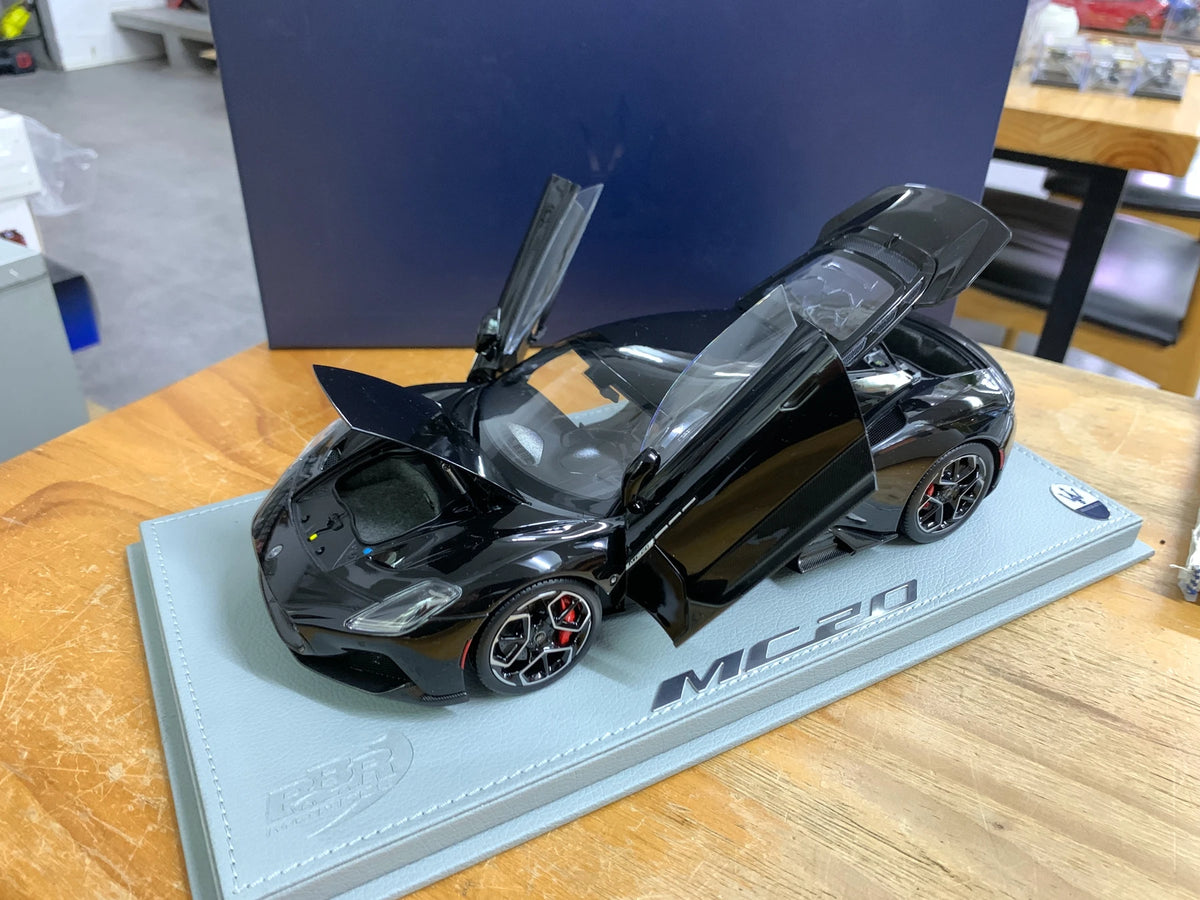 1:18 Maserati MC20 2020 Deluxe Edition
