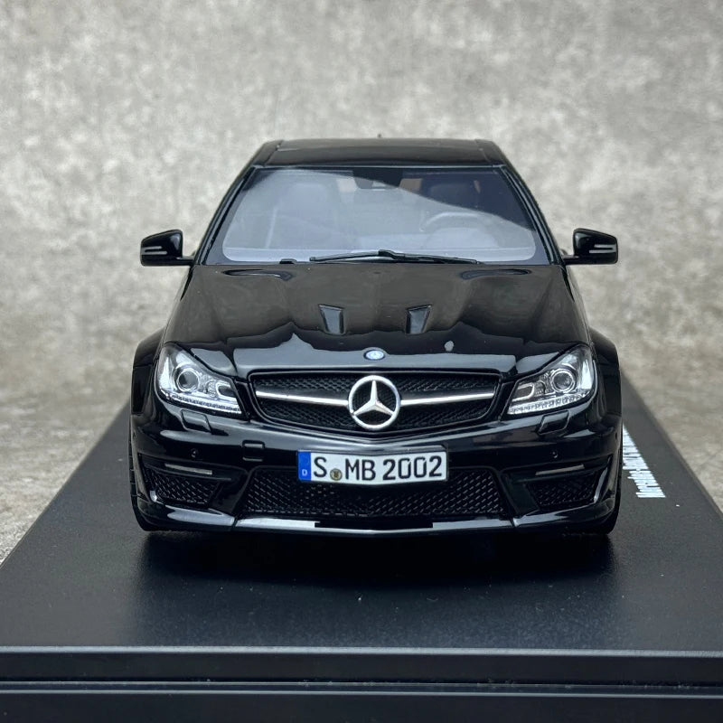 1:18 Mercedes Benz C63 AMG(W204)