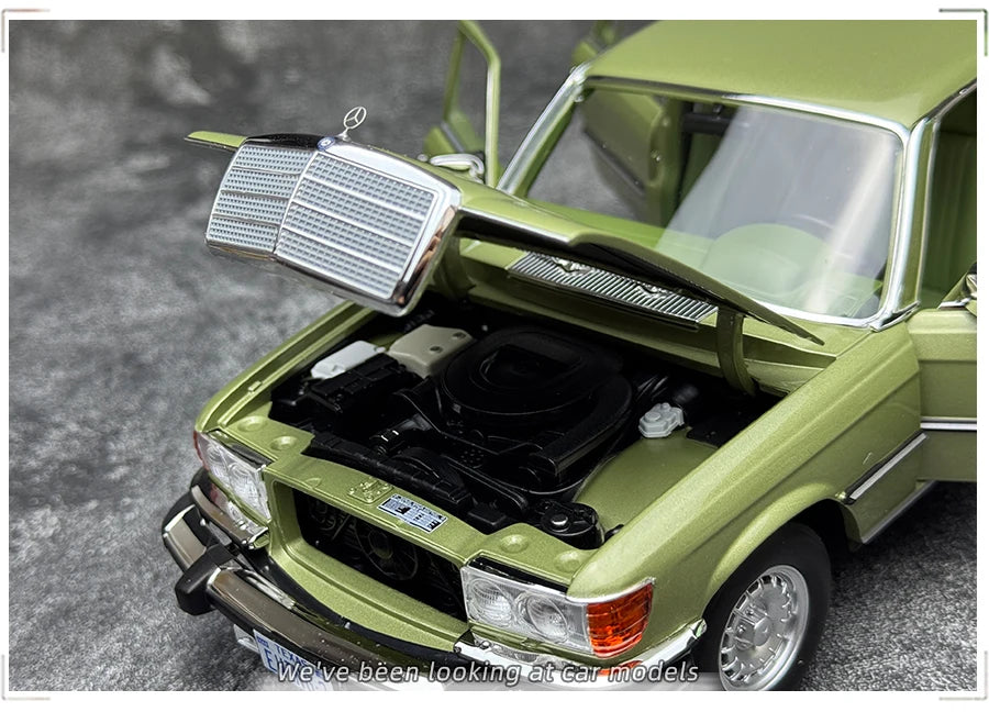 1:18 Mercedes-Benz 450 SEL