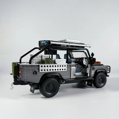 1:24 Land Rover Defender Camel Trophy